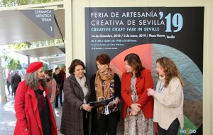 Inauguración de la XIX edición de la Feria de Artesanía Creativa de Sevilla, en la Plaza Nueva.