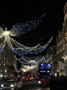 En la imagen, Navidad en Regent Street, una de las calles más emblemáticas de Londres.