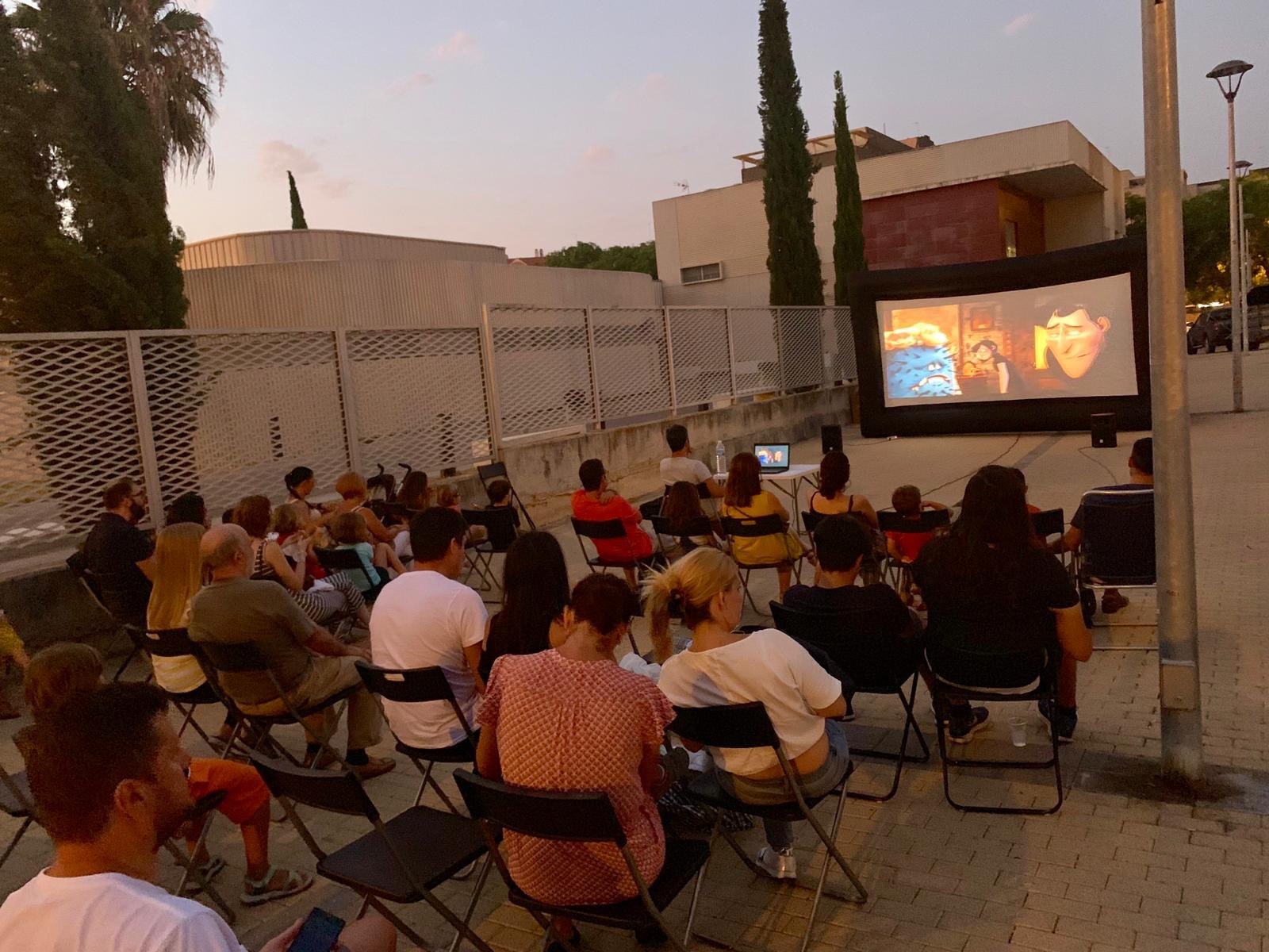 Cine de Verano en el Distrito Este-Alcosa-Torreblanca.