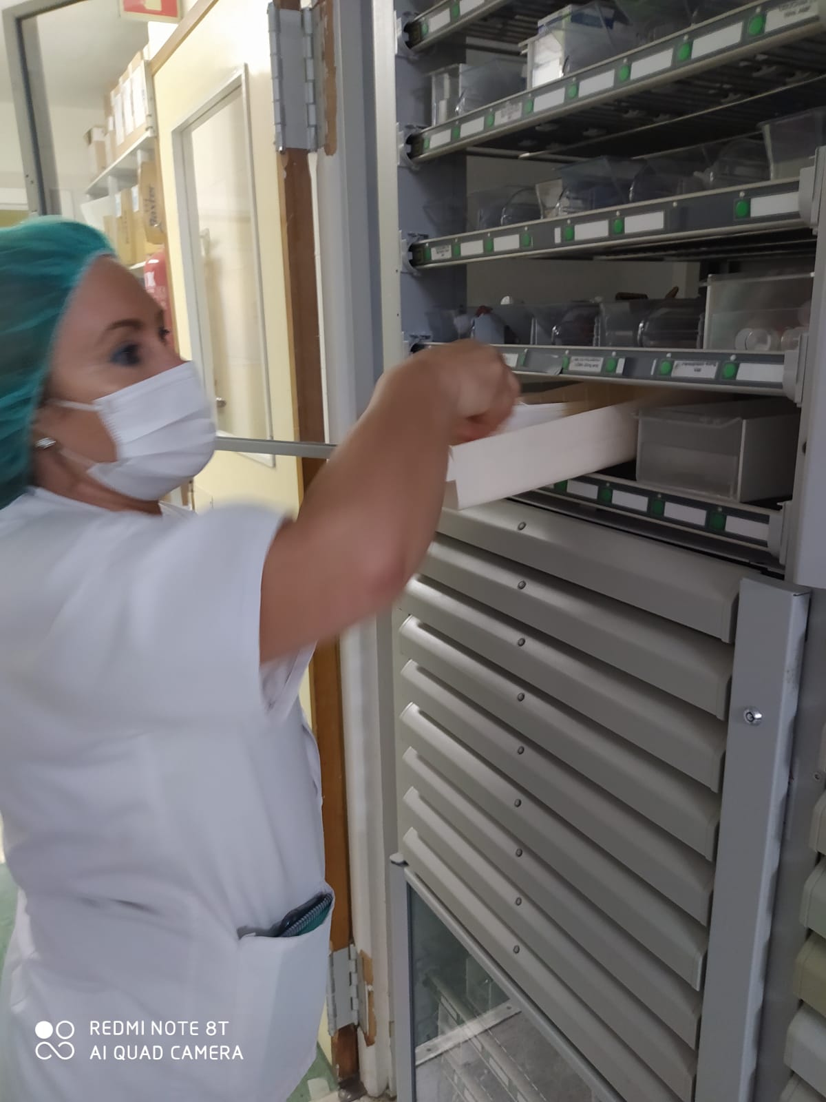 Farmacia del Macarena innova con la reorganización de botiquines automáticos