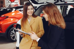 El concesionario Terry Ocasión te lleva tu coche de segunda mano a tu casa