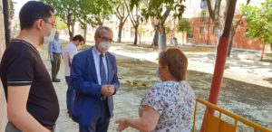 Reordenan la calle Binefar en Los Prunos para mejorar accesibilidad, aparcamiento y parque infantil