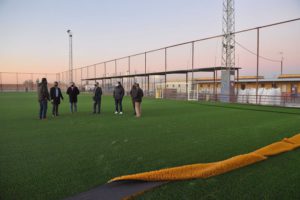 inaugura el nuevo campo de fútbol de césped artificial de Vistahermosa en Valdezorras