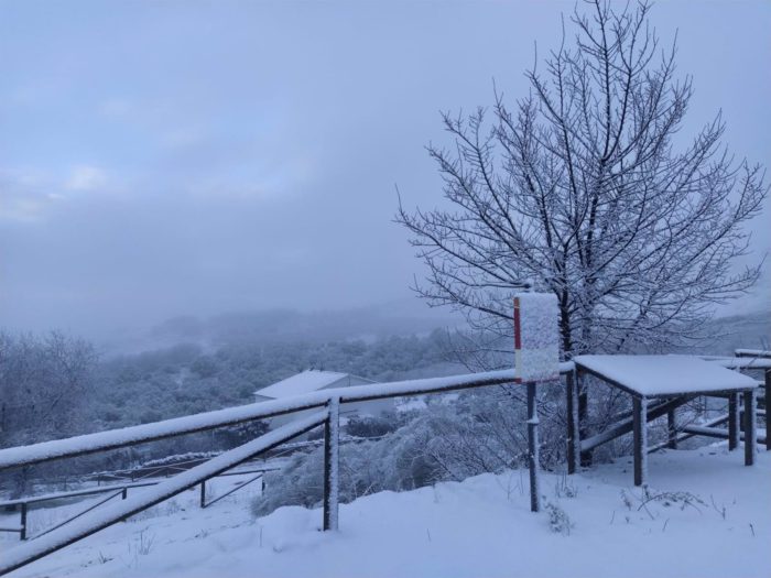 Nieva durante la madrugada en Guadalcanal