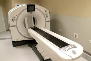 El Hospital Virgen Macarena instala cuatro equipos de diagnóstico por imagen de alta gama que realizará 48.000 estudios al año