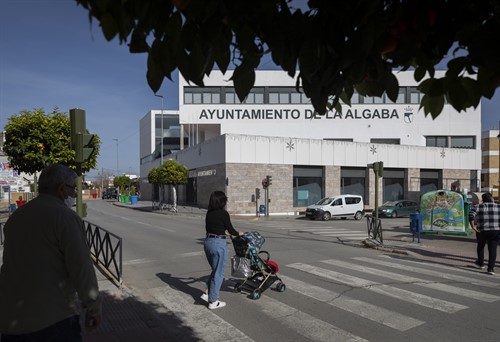 La Algaba pide a la Junta que evite desplazar a mayores a otros municipios para vacunarse