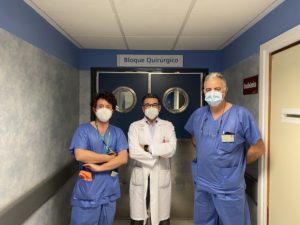 Urólogos del Hospital Universitario Virgen del Rocío implantan una novedosa técnica quirúrgica para el tratamiento del cáncer de pene avanzado.