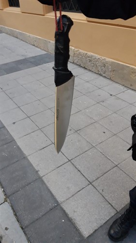 Un detenido por atracar una farmacia de Triana con un cuchillo de cocina