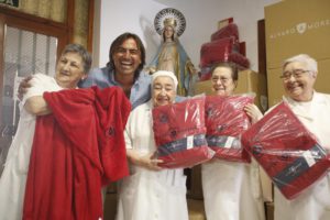 Las banderas de Andalucía galardonan al doctor Pérez Bernal, Álvaro Moreno, Blanca Manchón y Los Morancos, entre otras muchas entidades.