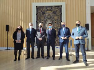 El Torre Sevilla muestra una exposición sobre la restauración del patrimonio de las cofradías