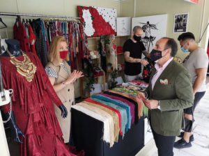 Visita al mercadillo de la Plaza Nueva