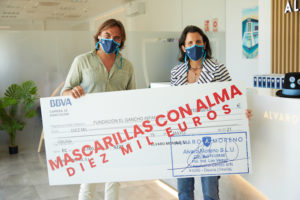 Álvaro Moreno apadrina una de las habitaciones del Reto “Tu Casa Azul” gracias a la venta de las “Mascarillas con Alma”