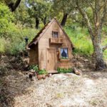 Las casas de "Los tres cerditos" o la casita de "El zapatero y los duendes", a pocos minutos de Sevilla