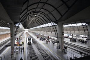 El Colegio de Arquitectos y la Escuela de Arquitectura piden declarar BIC la estación de Santa Justa