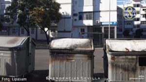 Un joven detenido y dos menores denunciados por la quema de contenedores en San Pablo