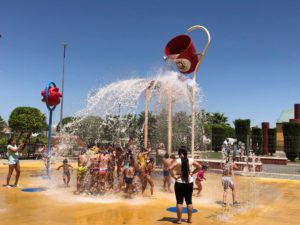 Marchena abre su parque acuático, accesible para todos los niños