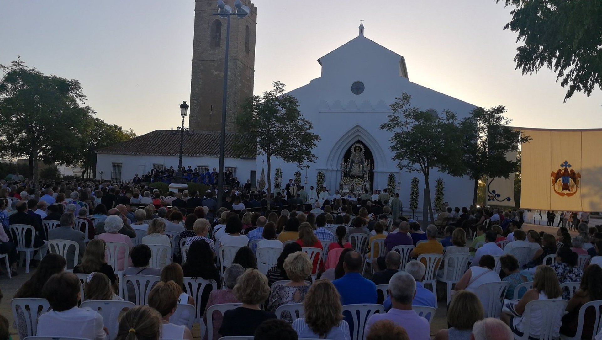 La Virgen del Águila de Alcalá de Guadaíra presidirá desde el dintel del Santuario su Función Principal