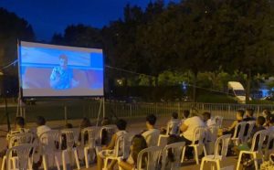 Sevilla programa más de 80 sesiones de cines de verano en los barrios de la ciudad