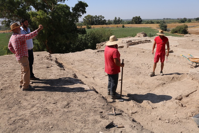 El Castillo de Lora del Río descubre su la alcazaba y torre