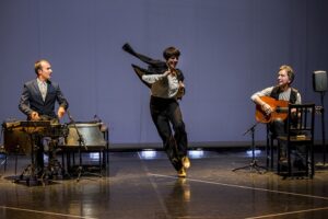 Noche de movimiento con varias actividades.