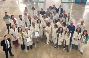 Laboratorios y Cuidados Intensivos del Área Sanitaria de Osuna reciben la certificación de calidad