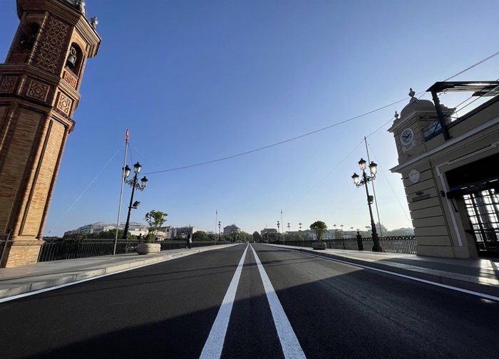 asfaltado puente triana