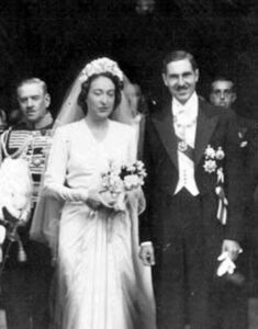 Boda de la Infanta Esperanza de Borbón con Pedro Gastón de Orleans-Braganza en Sevilla